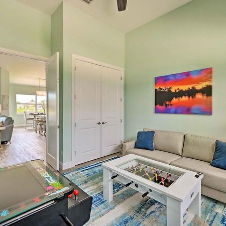 Luxurious Canal-Front Retreat With Game Room! Naples Exterior photo