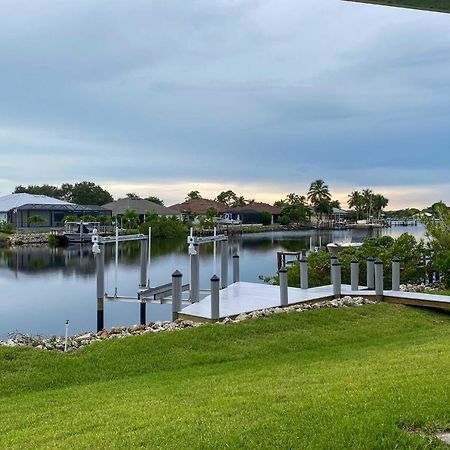 Luxurious Canal-Front Retreat With Game Room! Naples Exterior photo