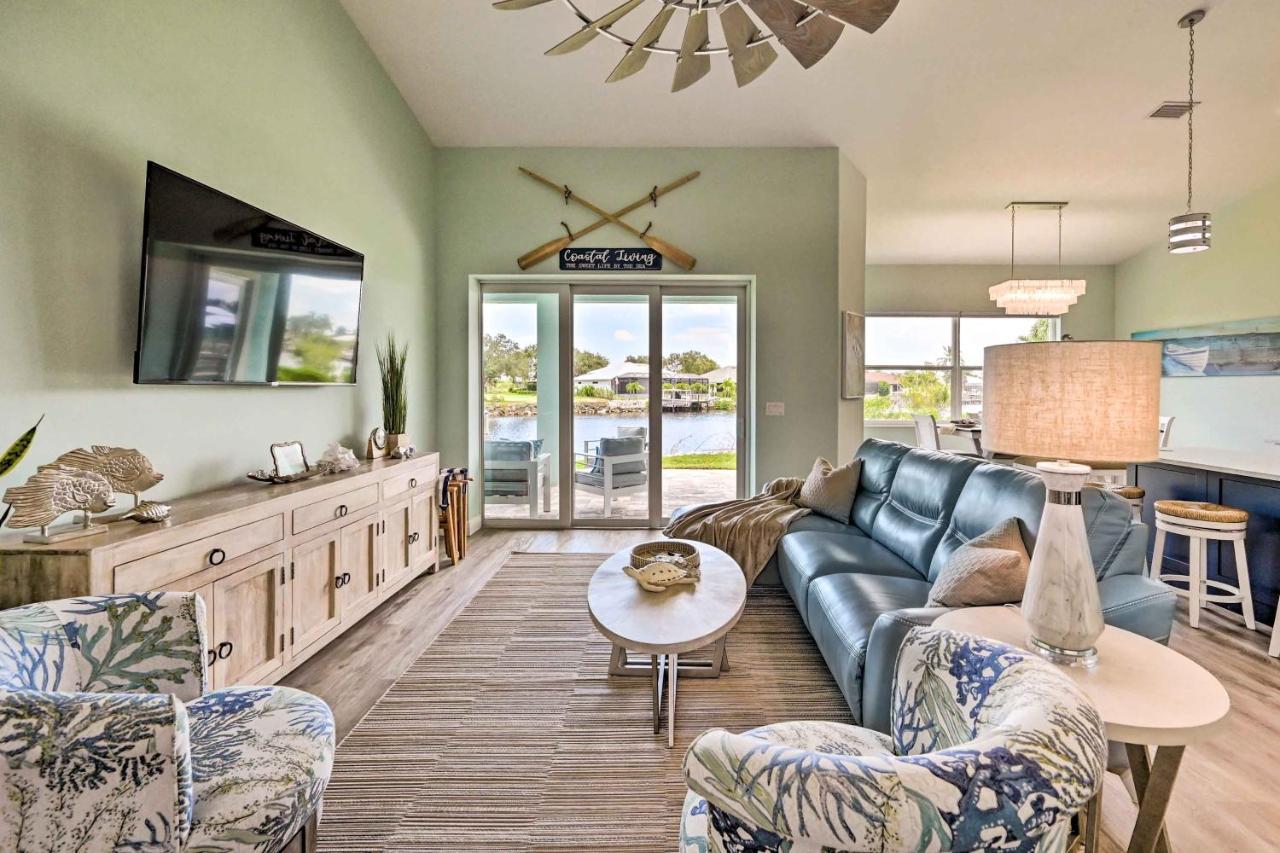 Luxurious Canal-Front Retreat With Game Room! Naples Exterior photo