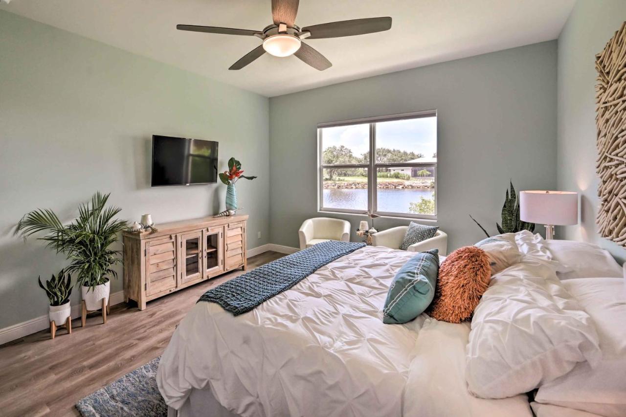 Luxurious Canal-Front Retreat With Game Room! Naples Exterior photo